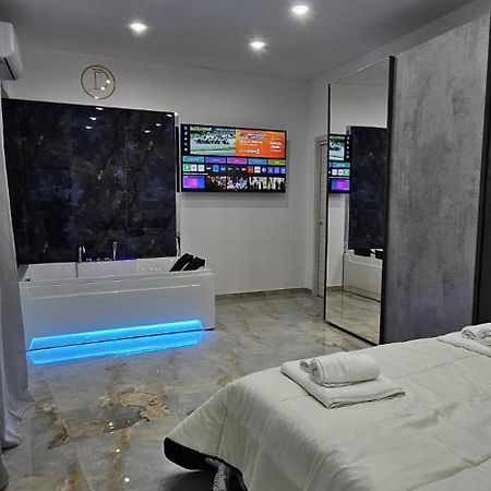 Da Tonino Luxury Apartments Napoli Ngoại thất bức ảnh