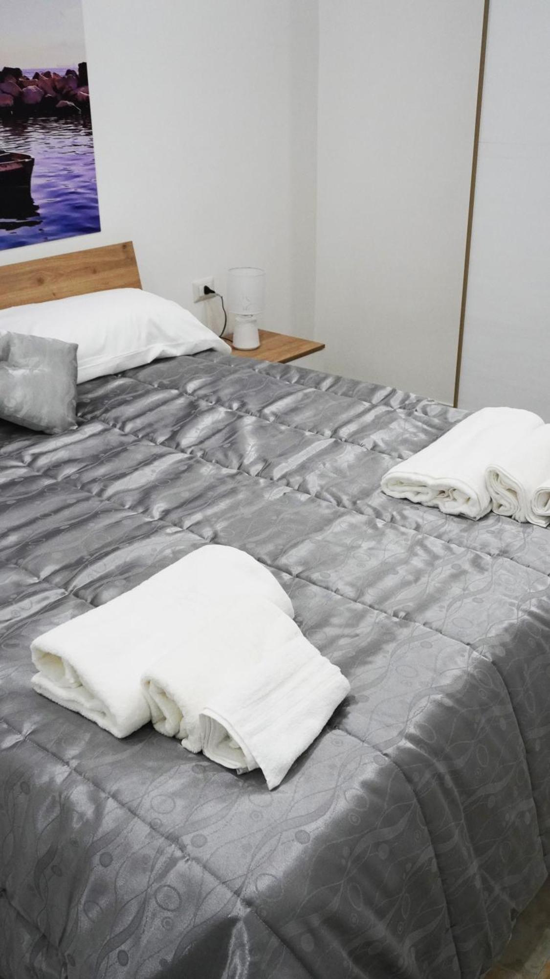 Da Tonino Luxury Apartments Napoli Ngoại thất bức ảnh