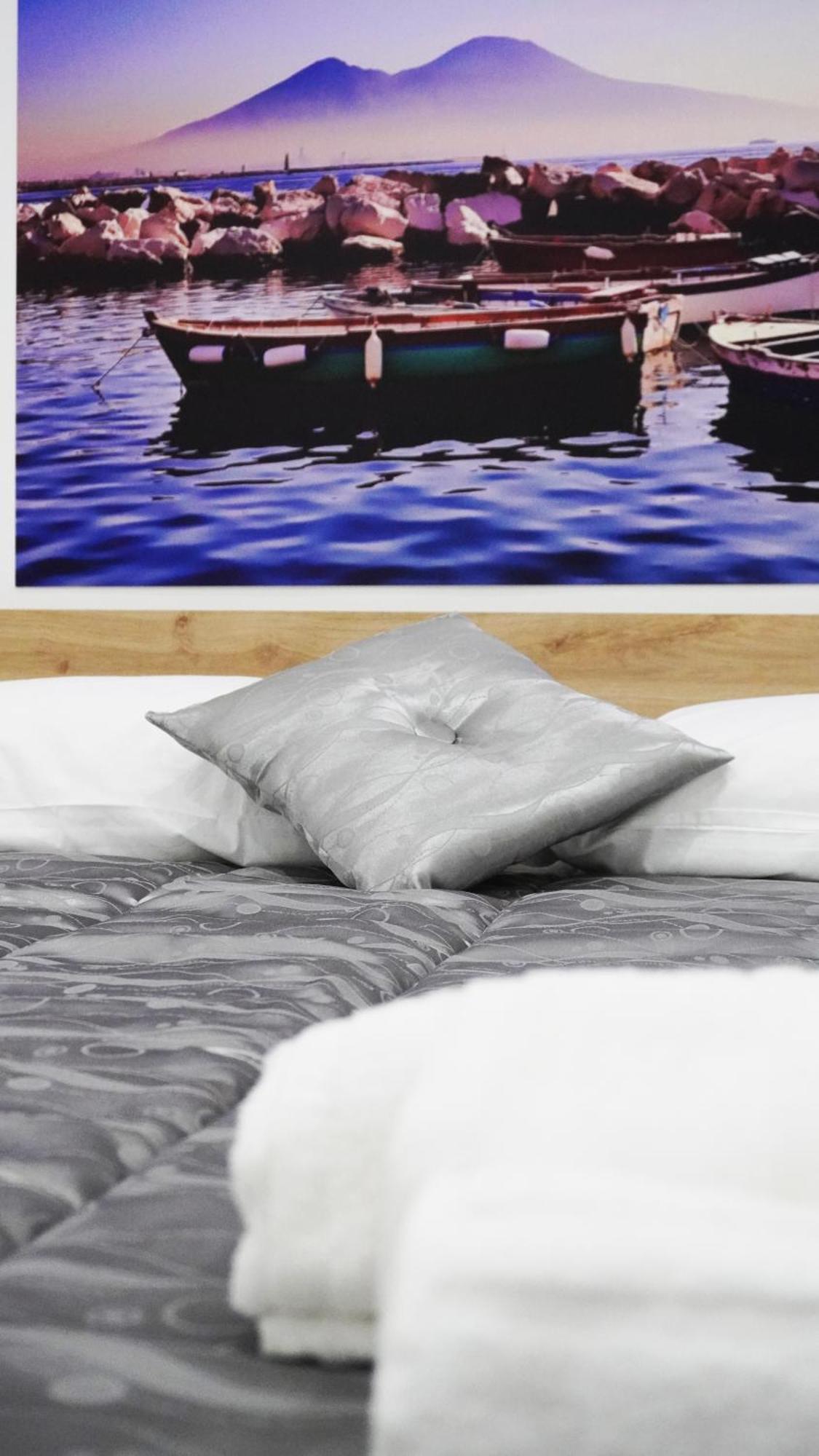 Da Tonino Luxury Apartments Napoli Ngoại thất bức ảnh