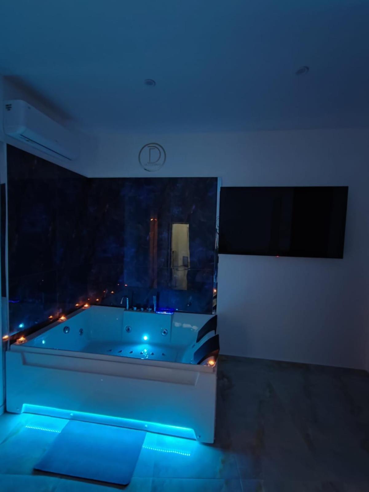 Da Tonino Luxury Apartments Napoli Ngoại thất bức ảnh