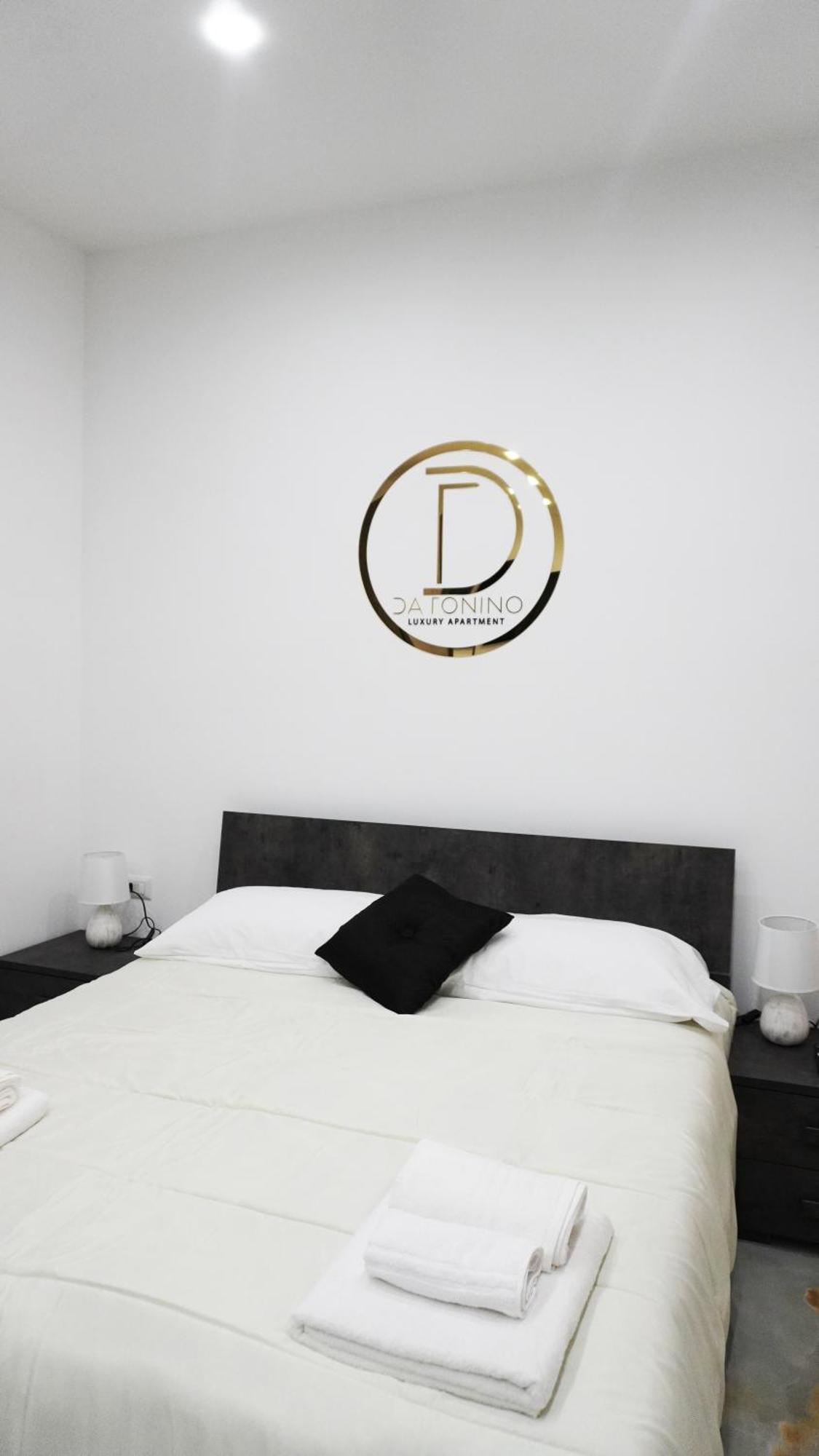 Da Tonino Luxury Apartments Napoli Ngoại thất bức ảnh