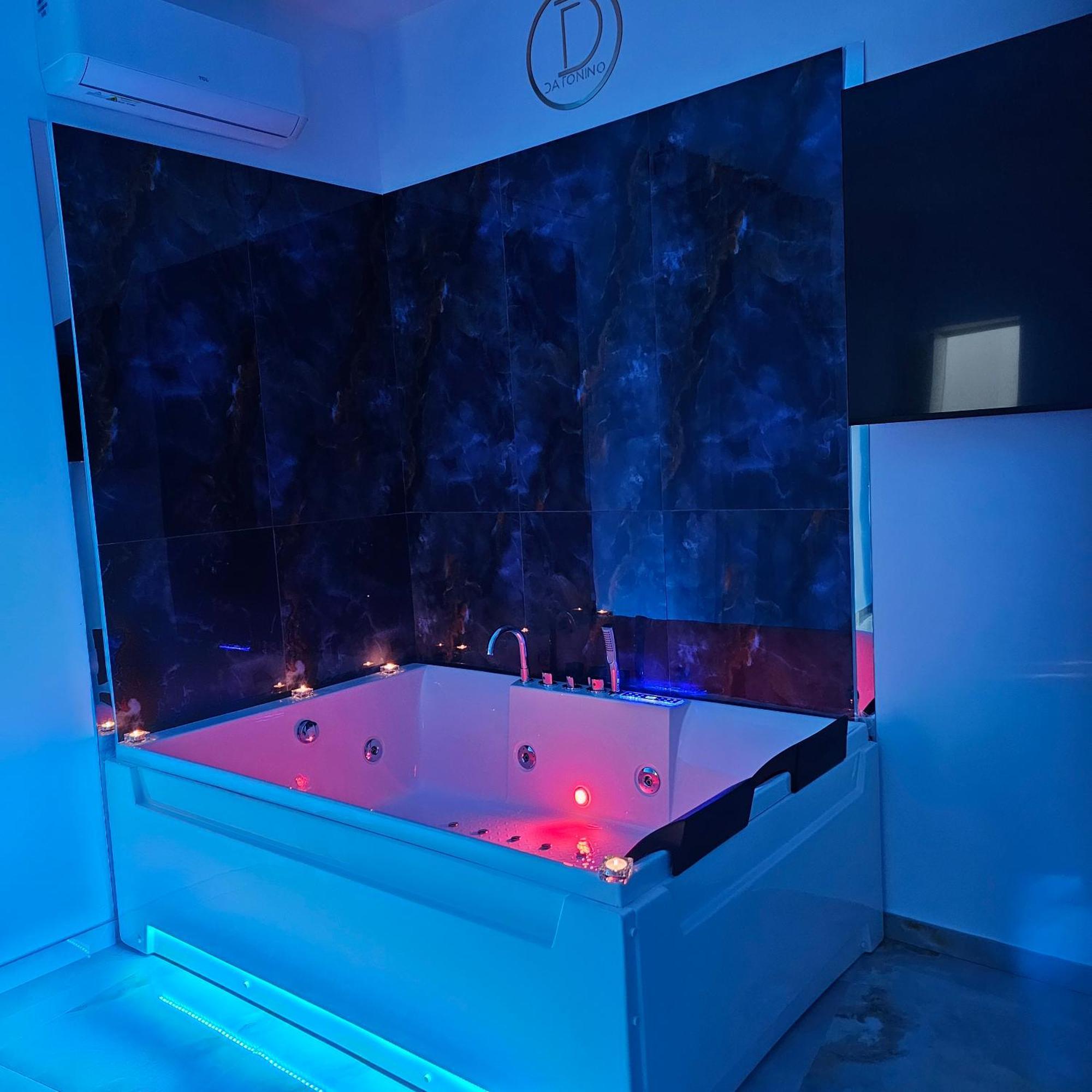 Da Tonino Luxury Apartments Napoli Ngoại thất bức ảnh