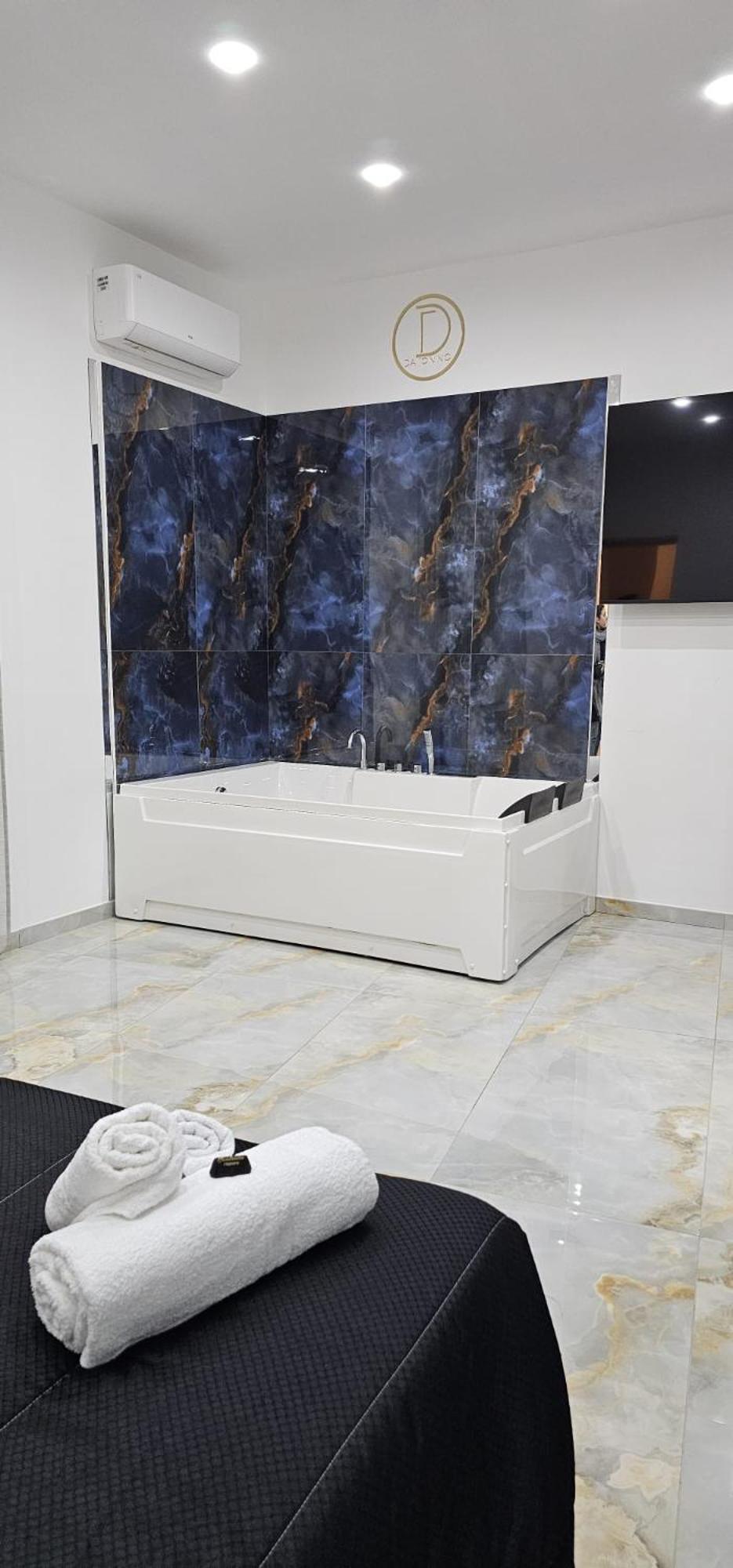 Da Tonino Luxury Apartments Napoli Ngoại thất bức ảnh