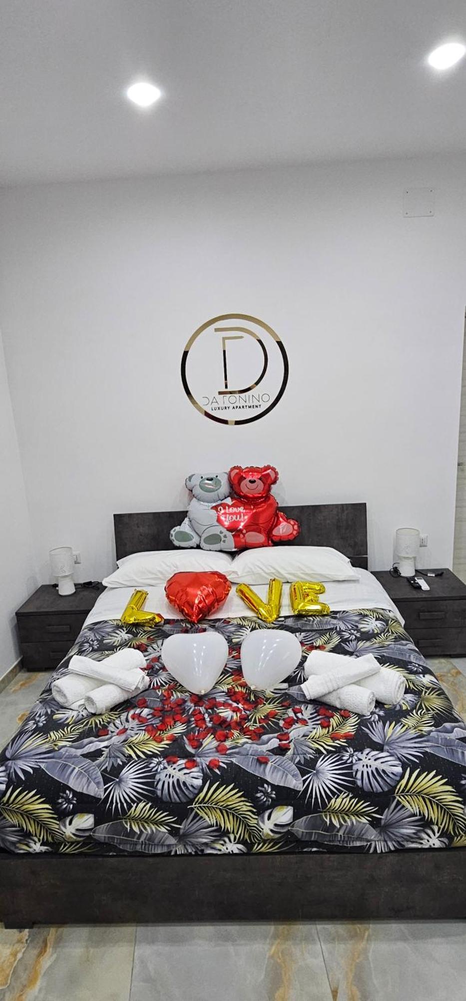 Da Tonino Luxury Apartments Napoli Ngoại thất bức ảnh